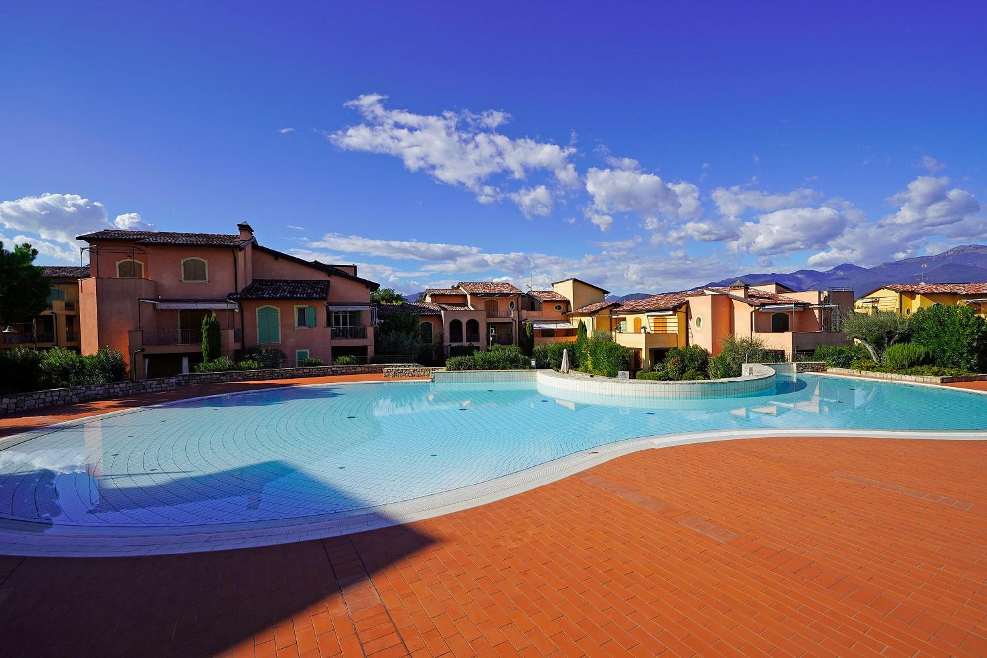 Borgo Del Torchio - Gardagate Daire Manerba del Garda Dış mekan fotoğraf